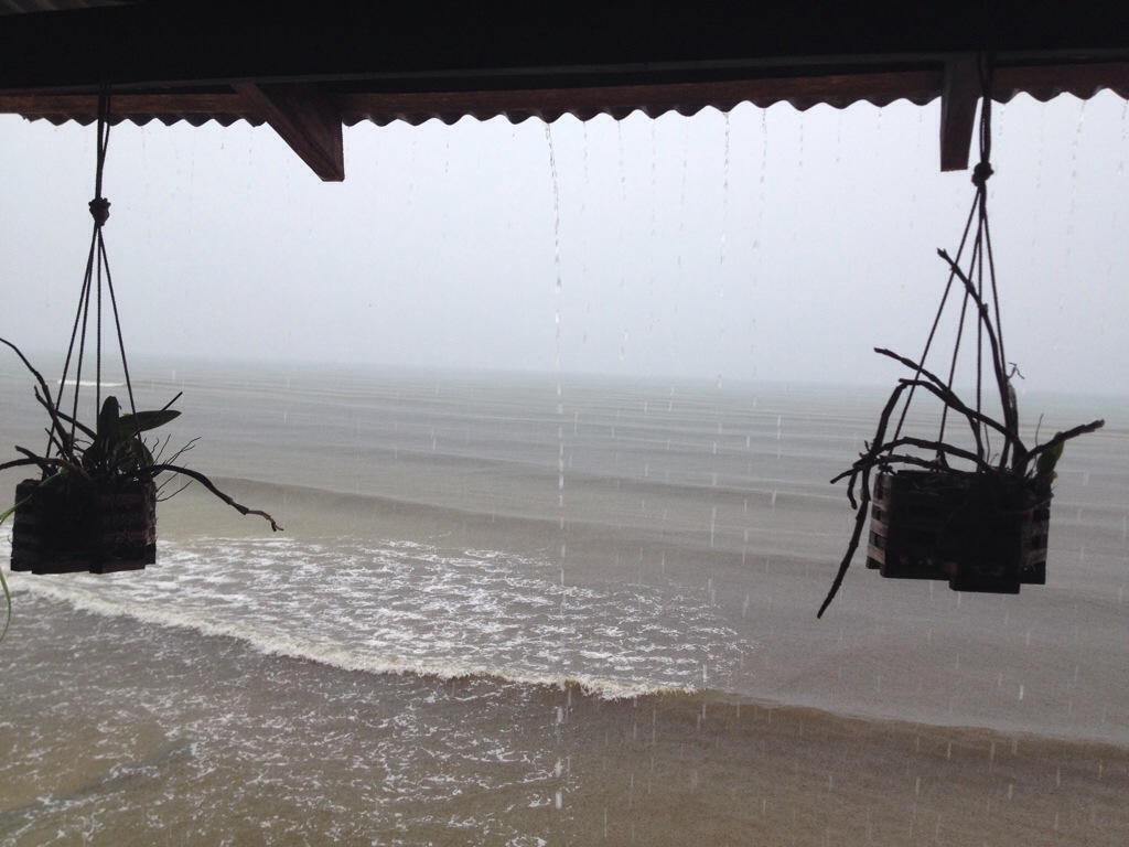 Isola di Koh Rong con la tempesta
