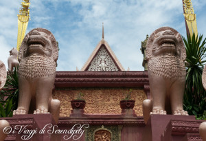 Phnom Penh Wat Phnom ingresso
