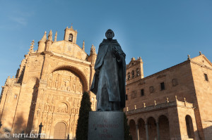 Statua di Francisco de Vitoria