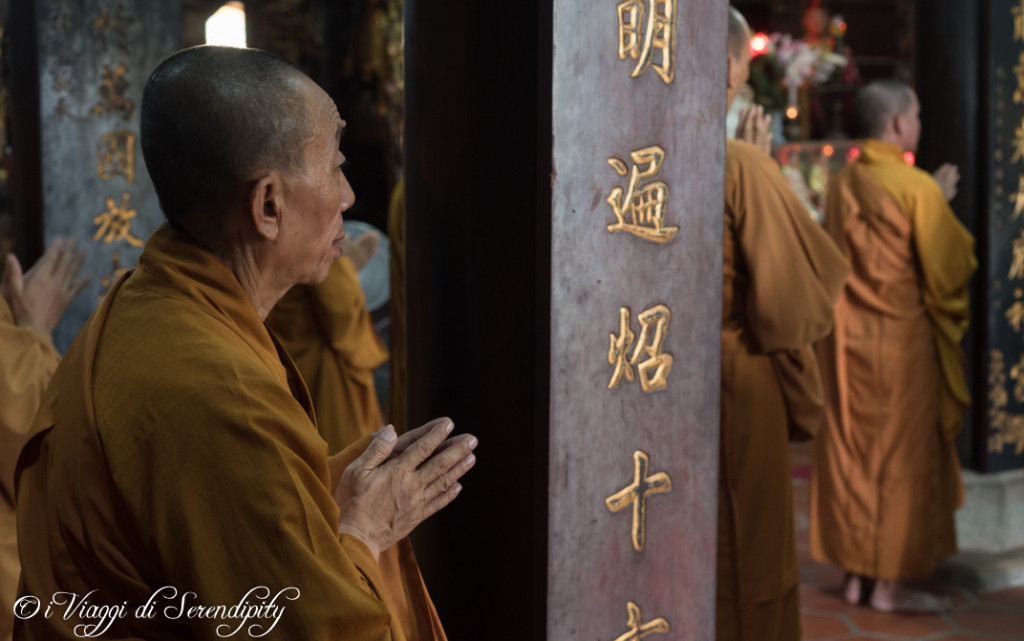 Monaco interno pagoda di Vinh Trang