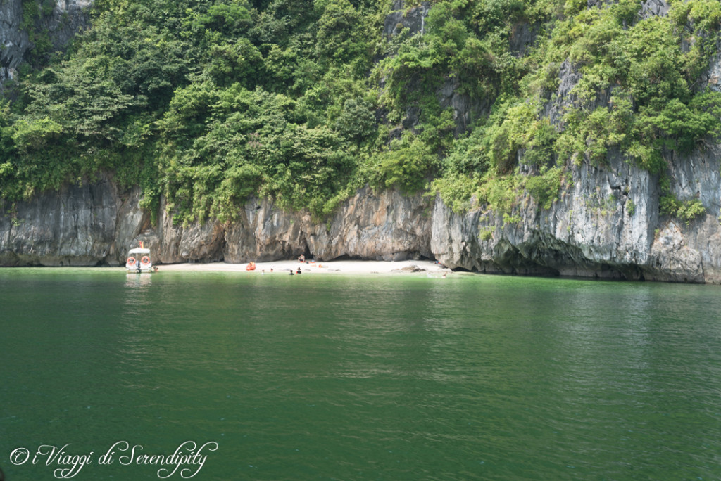 Ha Long bay spiaggia