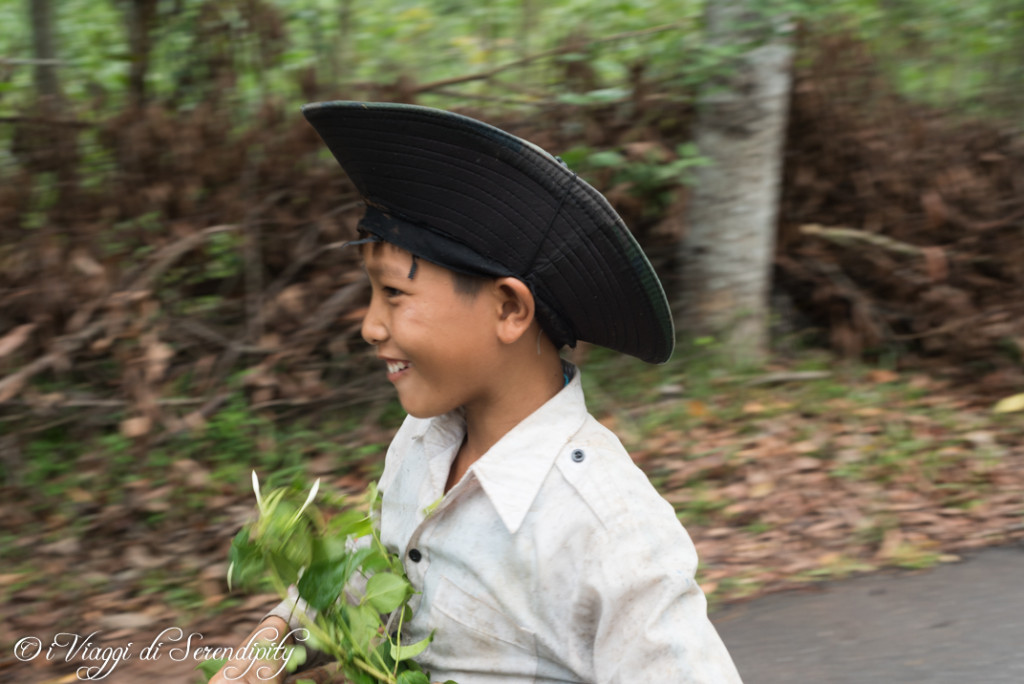 Ragazzo di My Son Hoi An Vietnam My Son ragazzino
