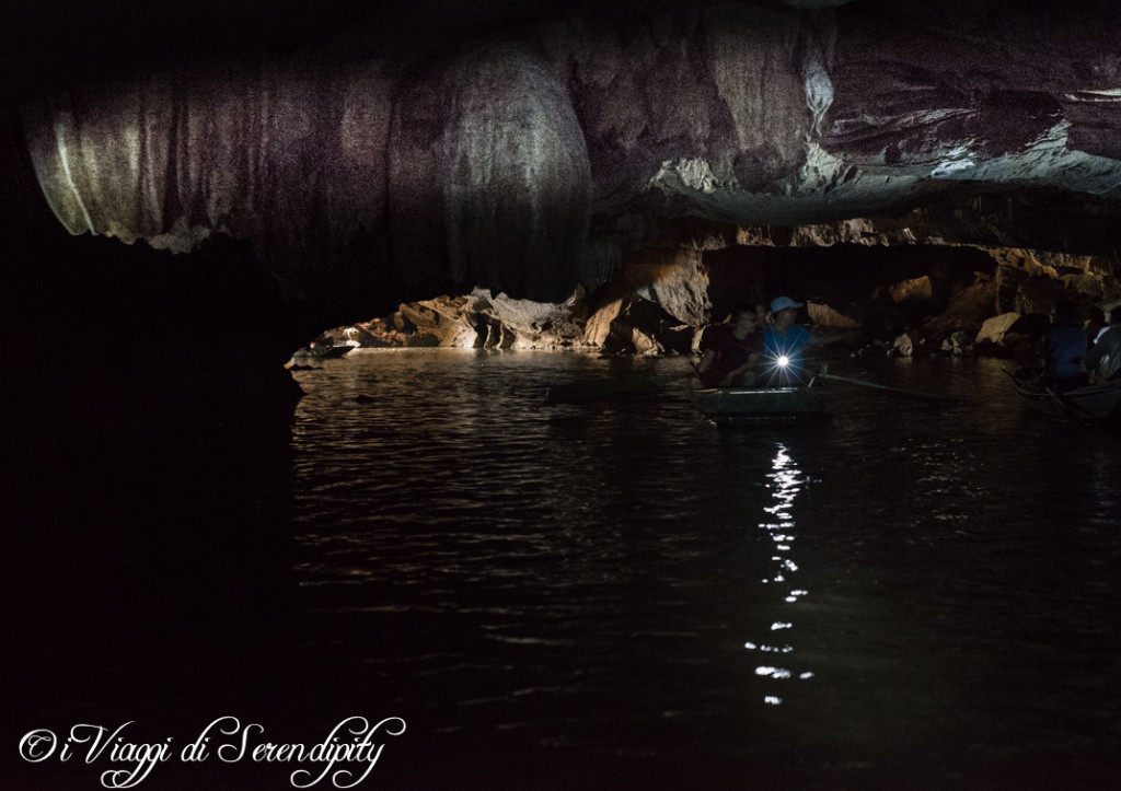 Tam Coc grotta