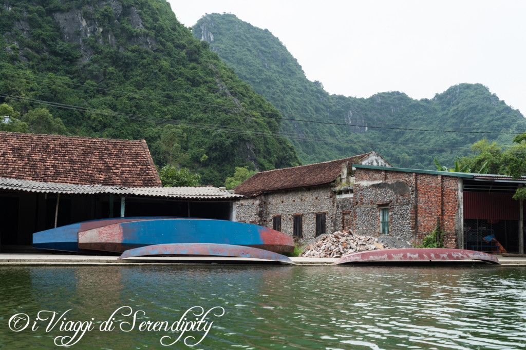 Navigando lungo Pagoda dei Profumi