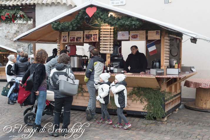 Mercartini di Natale di Pergine pausa vin brule'