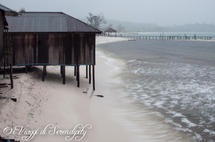 Isola di Koh Rong Cambogia tempesta